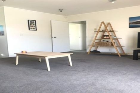 Photo of property in 2/22 Cosgrave Road, Papakura, 2110