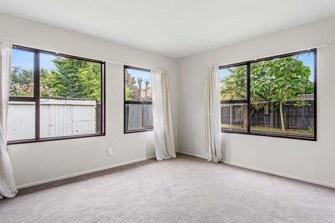 Photo of property in 180 Main North Road, Redwood, Christchurch, 8051