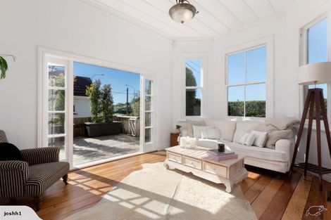 Photo of property in 1/86 Birkenhead Avenue, Birkenhead, Auckland, 0626