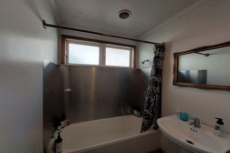 Photo of property in 37 Bedford Street, Northland, Wellington, 6012