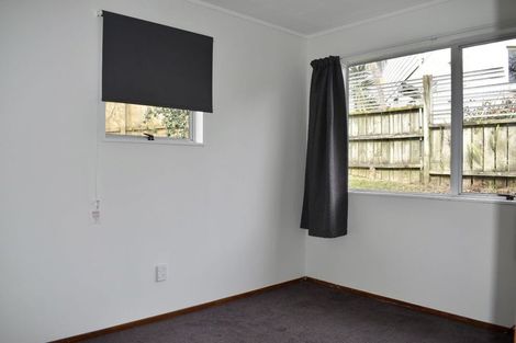 Photo of property in 3 Garton Drive, Massey, Auckland, 0614