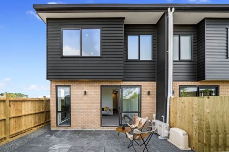 Photo of property in 8 Monstedt Terrace, Windsor Park, Auckland, 0632