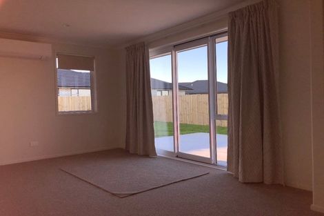 Photo of property in 37 Lake Drive, Tikipunga, Whangarei, 0112