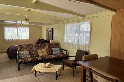 Photo of property in 98 Pukehina Parade, Pukehina, 3189