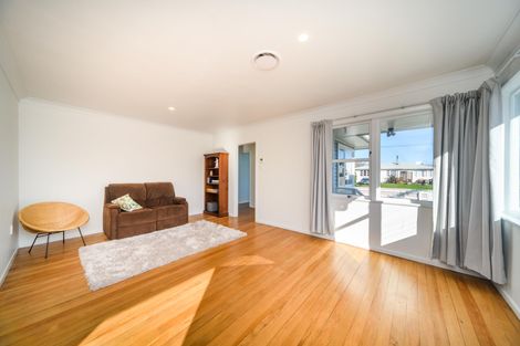 Photo of property in 23 Duff Crescent, Highbury, Palmerston North, 4412