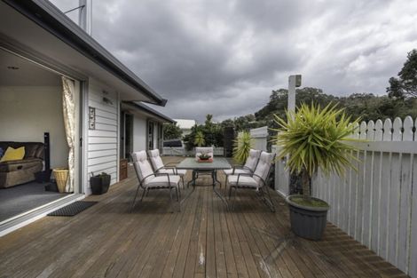 Photo of property in 1 Long Beach Road, Russell, 0202