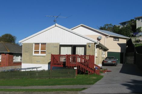 Photo of property in 17 Mahinawa Street, Takapuwahia, Porirua, 5022