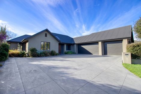 Photo of property in 19 Garforth Green, Halswell, Christchurch, 8025