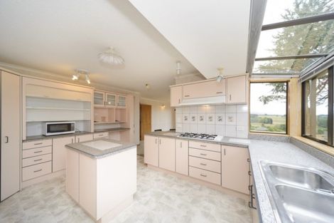 Photo of property in 62 Pacific Drive, Fitzherbert, Palmerston North, 4410