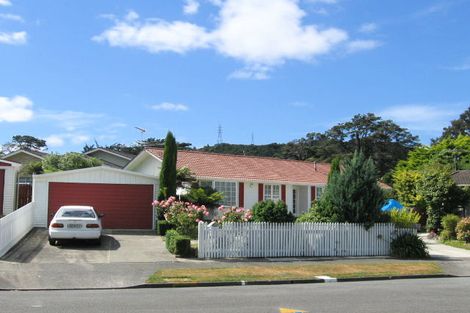 Photo of property in 4 Wyoming Grove, Totara Park, Upper Hutt, 5018