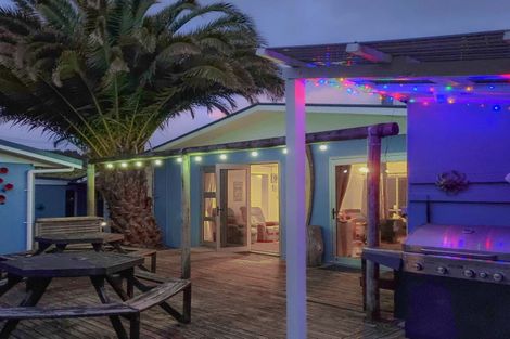 Photo of property in 2 Hennessy Street East, Foxton Beach, Foxton, 4815