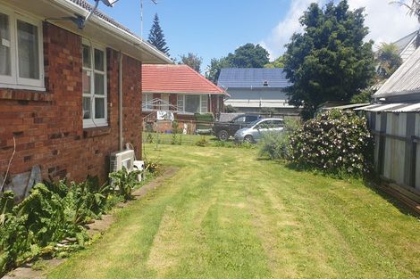 Photo of property in 12 Panama Road, Mount Wellington, Auckland, 1062