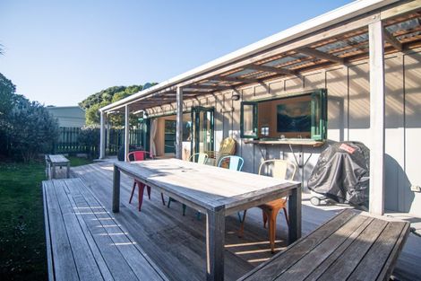 Photo of property in 5 Fabrin Street, Foxton Beach, Foxton, 4815