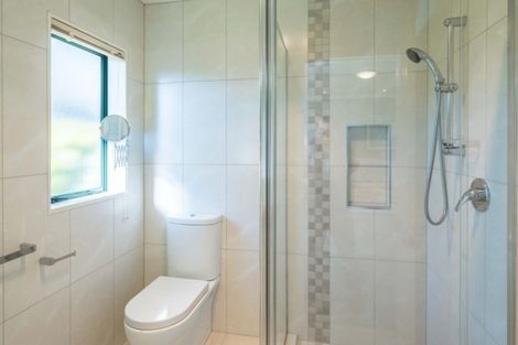 Photo of property in 115 Realm Drive, Paraparaumu, 5032