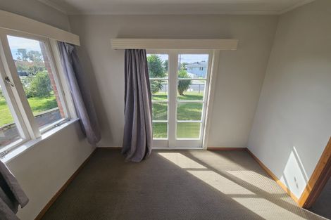 Photo of property in 17 Sutton Crescent, Papakura, 2110