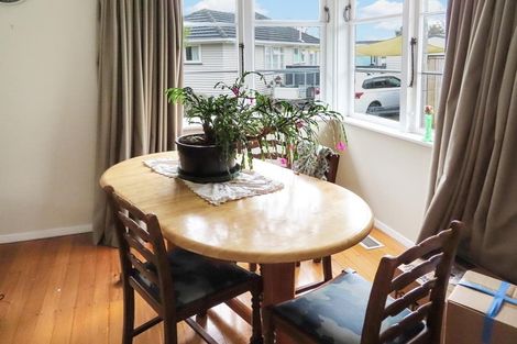 Photo of property in 15 Prouse Grove, Silverstream, Upper Hutt, 5019