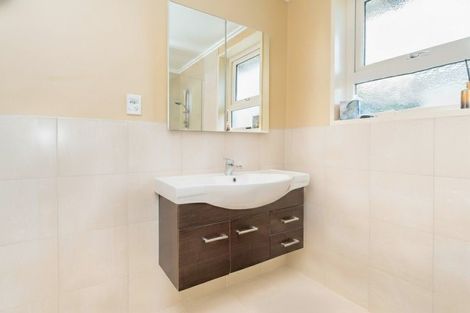 Photo of property in 1 Warwick Street, Balaclava, Dunedin, 9011