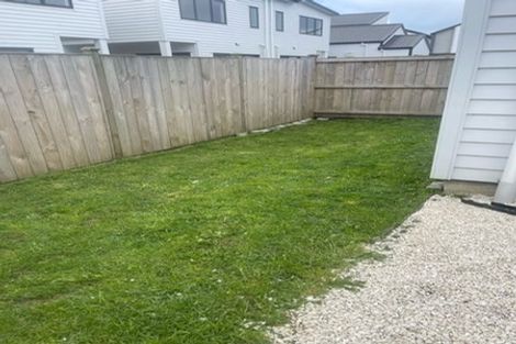 Photo of property in 10 John Burn Road, Takanini, 2110