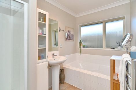 Photo of property in 5 Amoka Crescent, Parklands, Christchurch, 8083