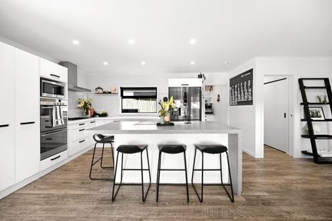 Photo of property in 16 Alanbrooke Place, Beerescourt, Hamilton, 3200