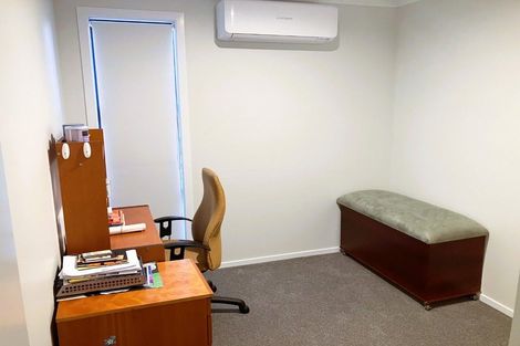 Photo of property in 8 Equine Way, Brookfield, 3110