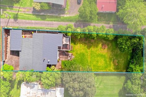 Photo of property in 12 Eastglen Road, Glen Eden, Auckland, 0602