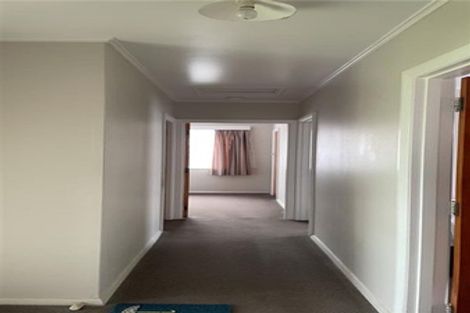 Photo of property in 37 Mcannalley Street, Manurewa East, Auckland, 2102