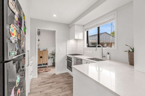 Photo of property in 2/49 Shannon Place, Belfast, Christchurch, 8051