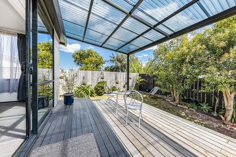 Photo of property in 42a Premier Avenue, Point Chevalier, Auckland, 1022