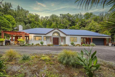 Photo of property in 103 Huia Street, Waikanae, 5391