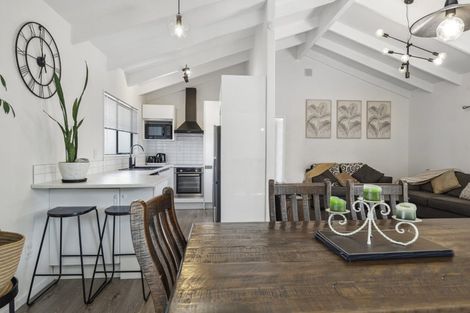 Photo of property in 105 Acacia Bay Road, Nukuhau, Taupo, 3330