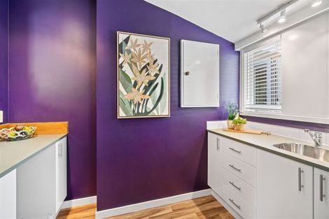 Photo of property in 56 Dyers Pass Road, Cashmere, Christchurch, 8022