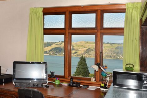 Photo of property in 17 Junction Road, Ravensbourne, Dunedin, 9022