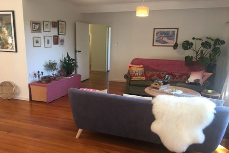 Photo of property in 4 Tranquil Glade, Hillcrest, Auckland, 0627