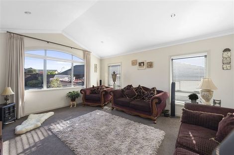 Photo of property in 48 Coleraine Drive, Rototuna, Hamilton, 3210