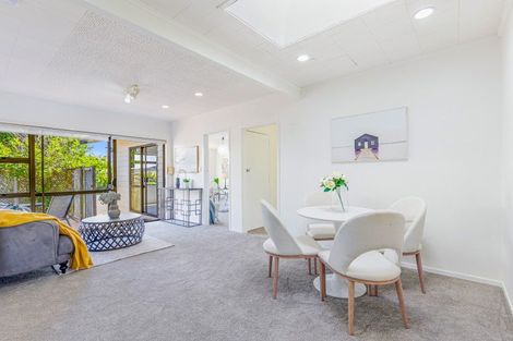 Photo of property in 30 County Road, Torbay, Auckland, 0630