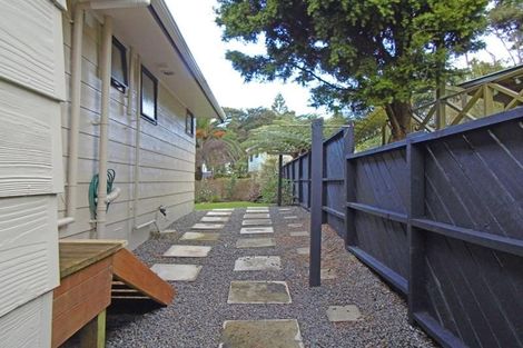 Photo of property in 42 Wirihana Road, Titirangi, Auckland, 0604