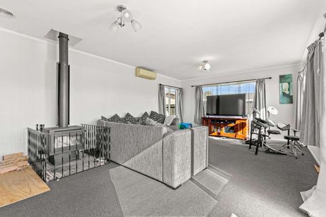 Photo of property in 49 Neri Crescent, Pomare, Rotorua, 3015