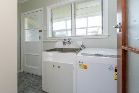 Photo of property in 145 Queen Street West, Levin, 5510