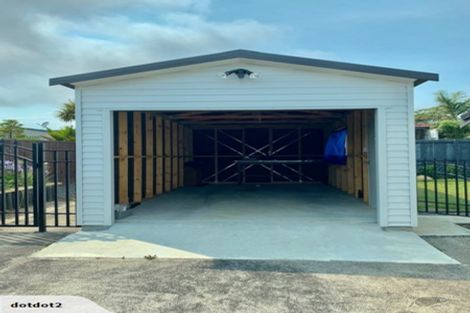 Photo of property in 2/3 Nimrod Place, Half Moon Bay, Auckland, 2012