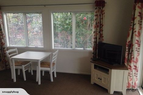 Photo of property in 1/2 Merwood Lane, Devonport, Auckland, 0624