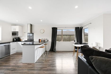 Photo of property in 9 Oolong Court, Huntington, Hamilton, 3210