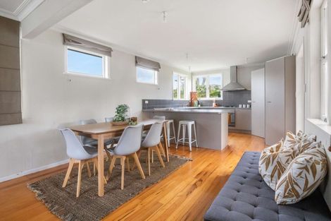 Photo of property in 64 Kingswood Road, Brookfield, Tauranga, 3110