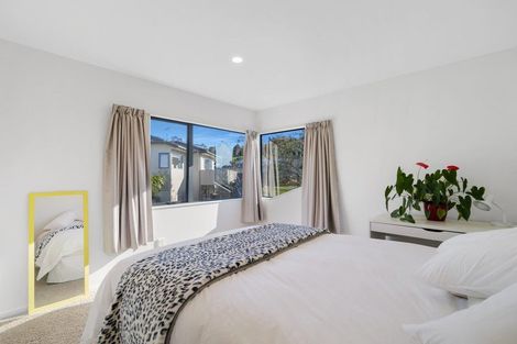 Photo of property in 33a Bronzewing Terrace, Unsworth Heights, Auckland, 0632