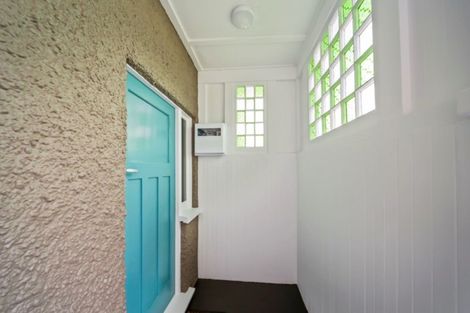 Photo of property in 30 Wallace Place, Westown, New Plymouth, 4310