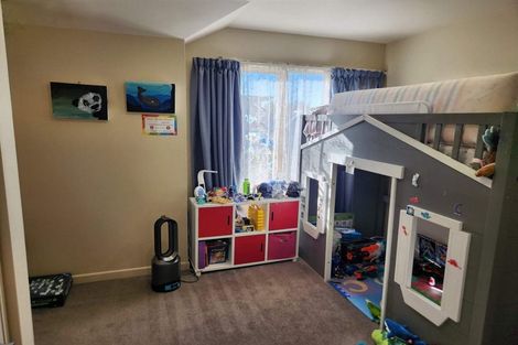 Photo of property in 135 Memorial Avenue, Burnside, Christchurch, 8053