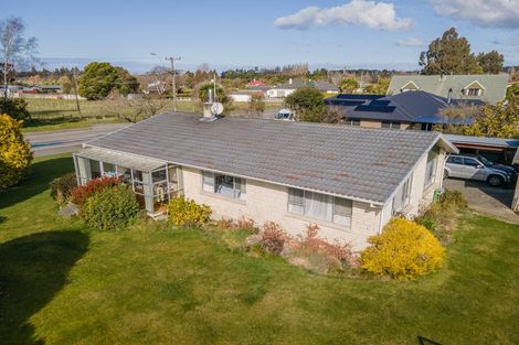 Photo of property in 10 Gorge Road, Waimate, 7924