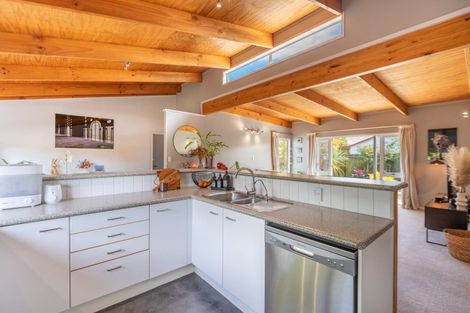 Photo of property in 1 Blundell Avenue, Waipukurau, 4200