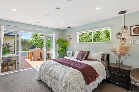 Photo of property in 8 Otupoa Way, Paraparaumu, 5032