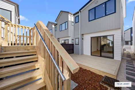 Photo of property in 30 Whare Kauri Road, Papakura, 2110